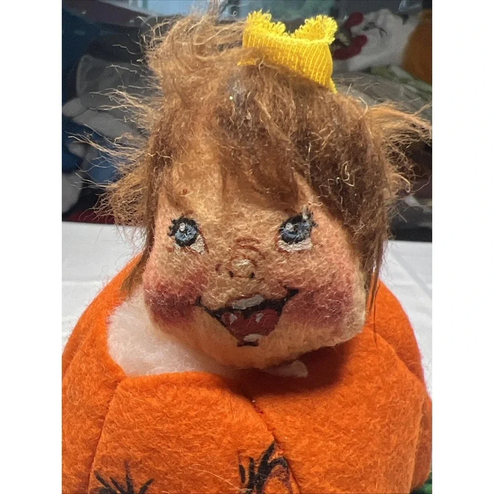 1990 Annalee Halloween Pumpkin Kid Doll Figure 7